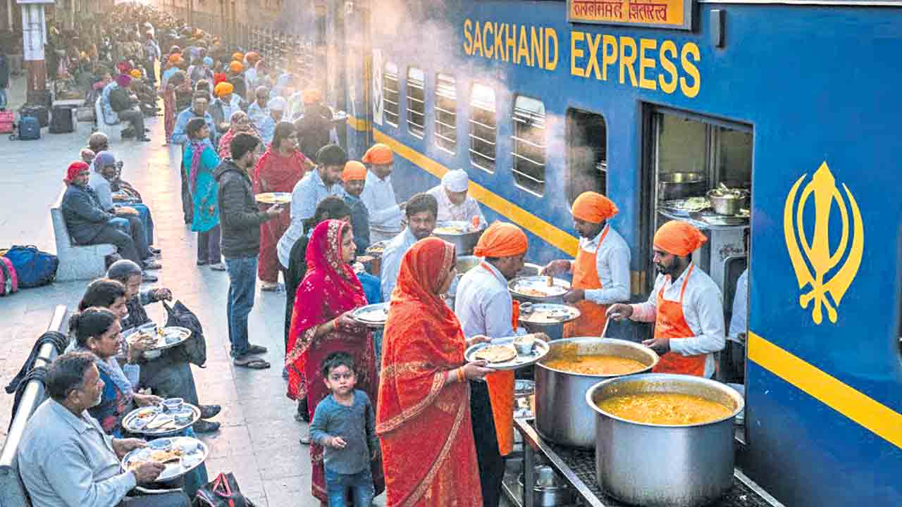 ఆకలి తీర్చే రైలు!