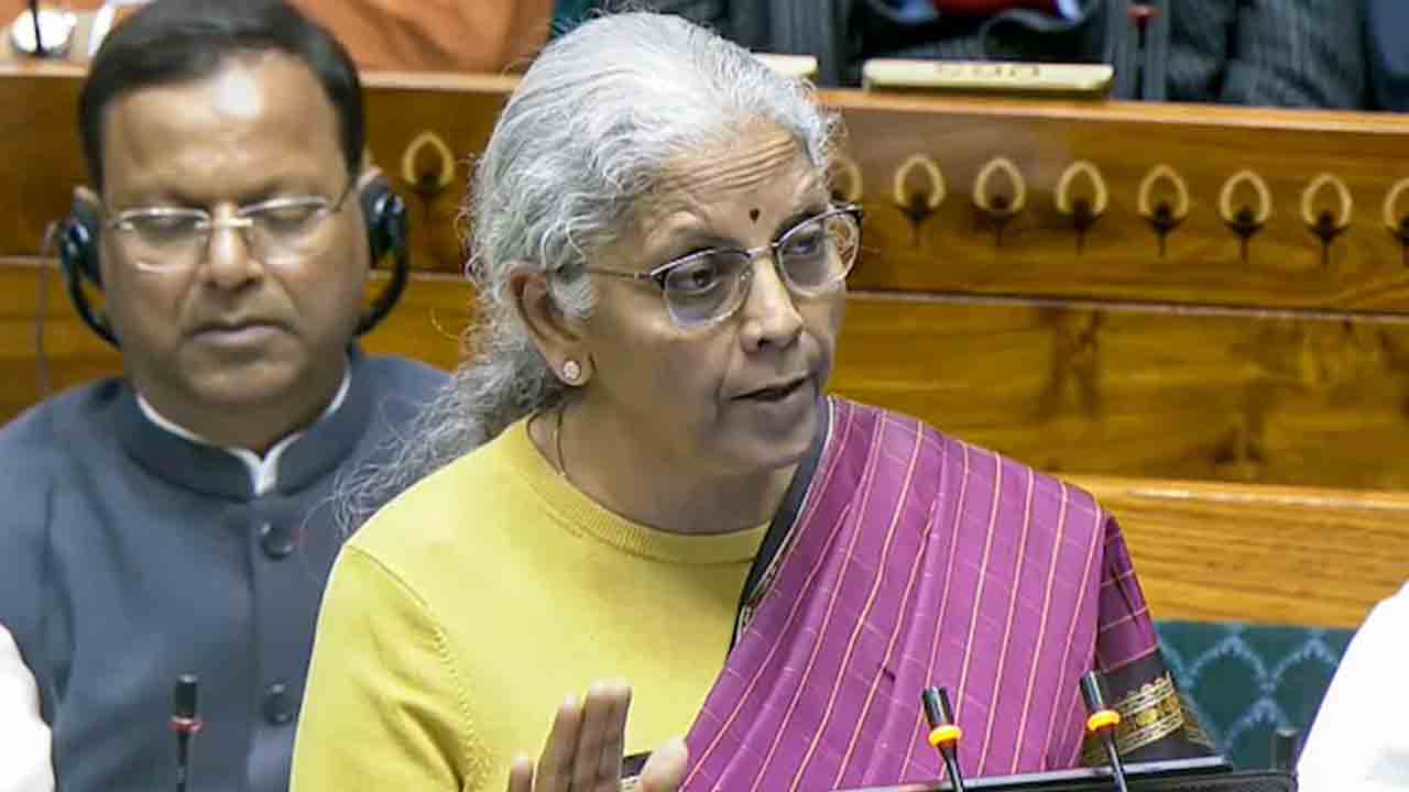 బంగ్లాదేశ్‌కు సాయం సగానికి తగ్గింపు