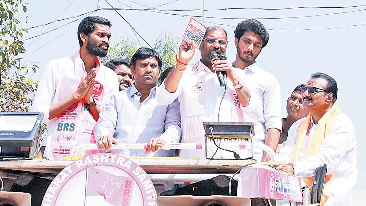 కాంగ్రెస్‌ దుష్టపాలనకు చరమగీతం పాడాలి