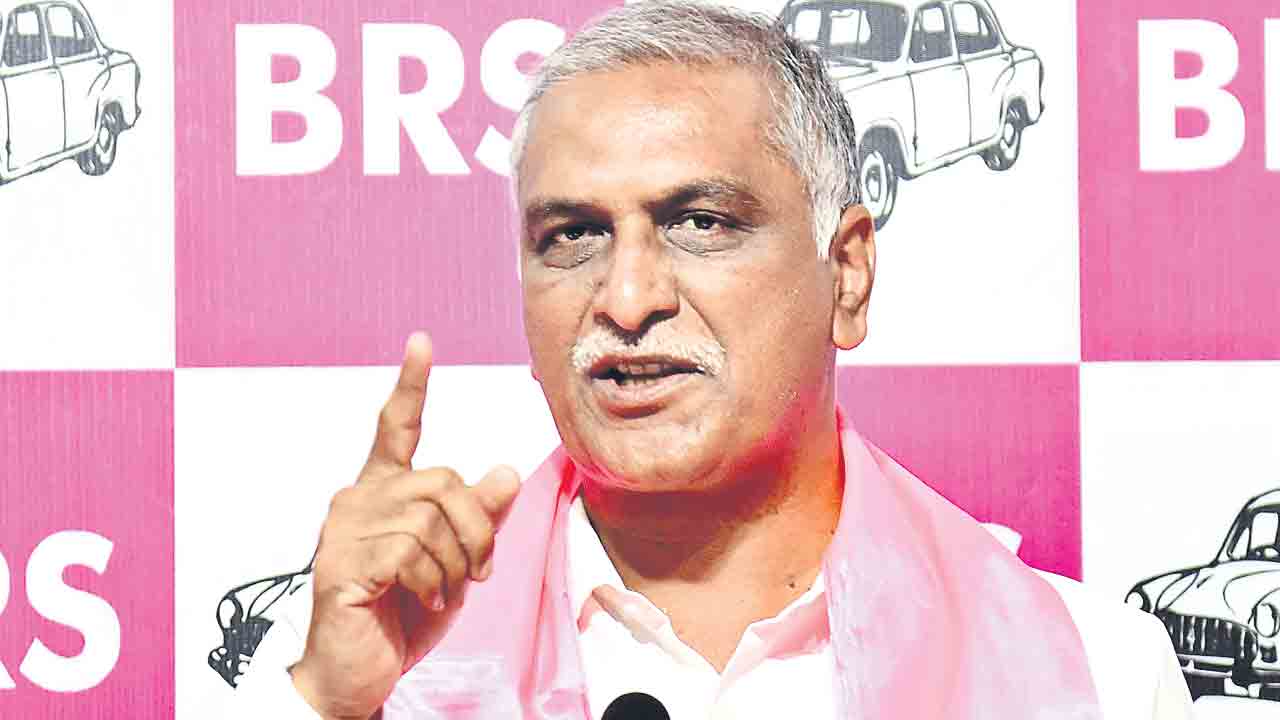 దిక్కుమాలిన సర్కార్‌.. ఉన్న హక్కులనూ కాపాడలేని అసమర్థ ప్రభుత్వమిది : హరీశ్‌