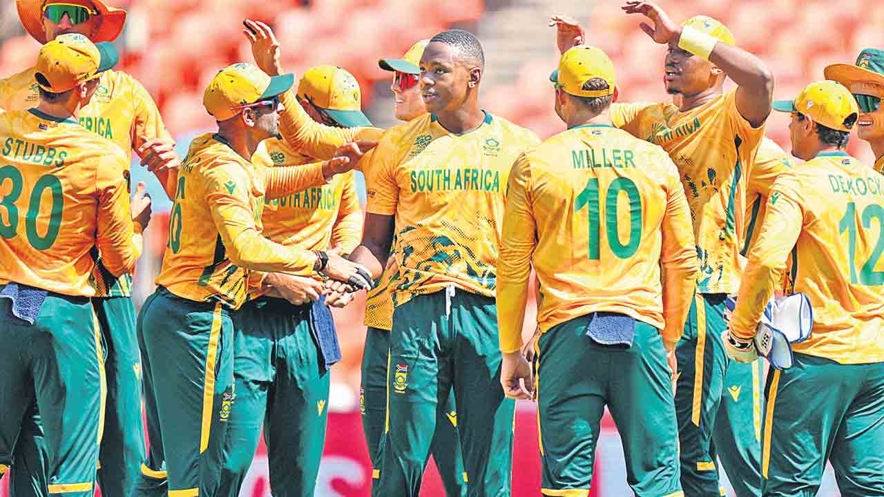 రెండుసార్లు ఉత్కం టెనా.. కాబూలీ-సఫారీ ‘డబుల్‌ సూపర్‌’ థ్రిల్లర్‌