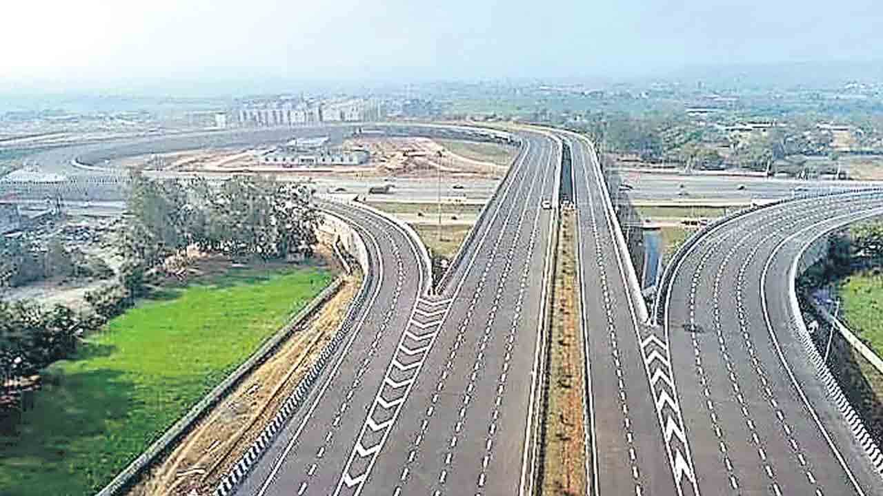 ‘పాక్షికంగా’ ప్రారంభమైన ఎక్స్‌ప్రెస్‌వేలపై టోల్‌ తగ్గింపు