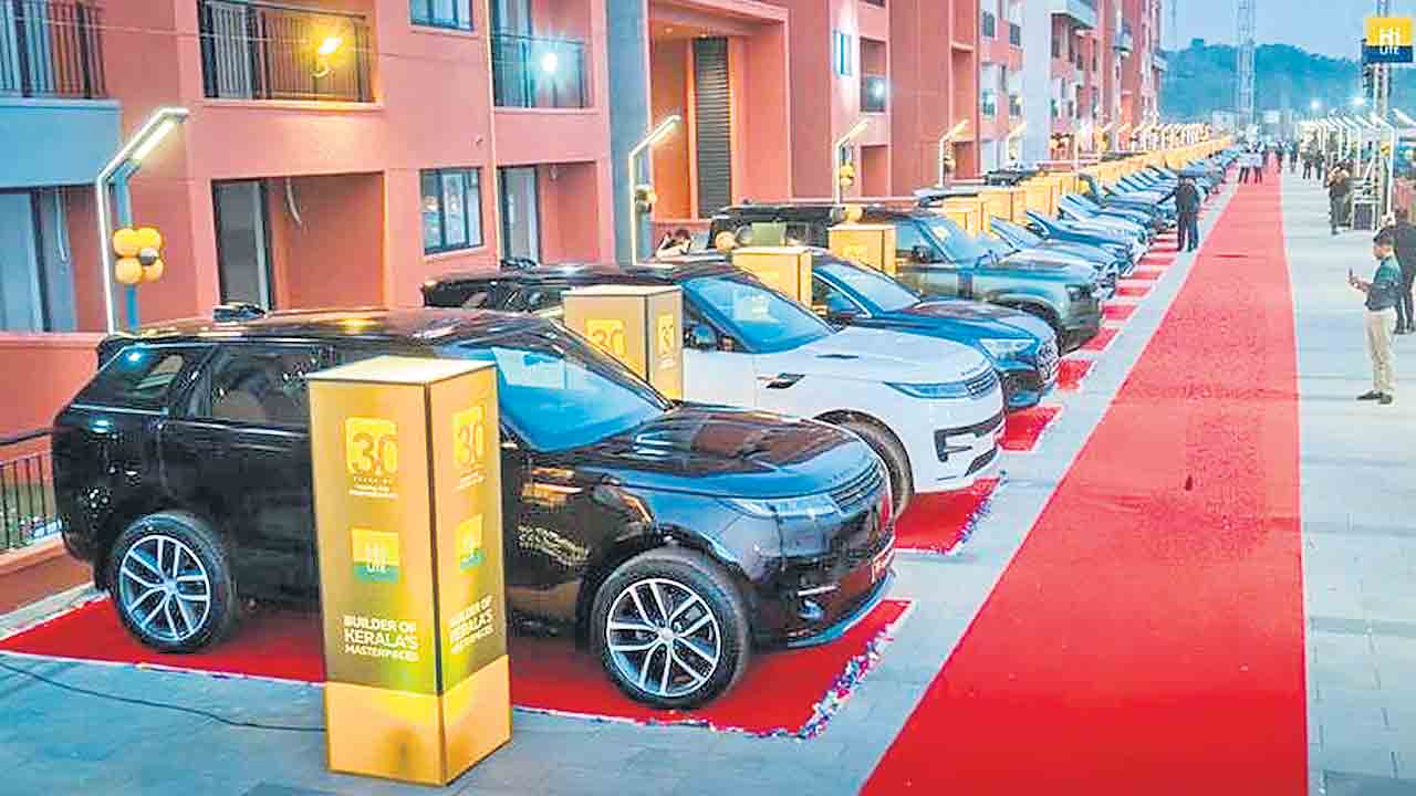 ఉద్యోగులకు గిఫ్ట్‌గా రూ.20 కోట్ల కార్లు.. ప్రకటించిన కేరళకు చెందిన హైలైట్‌ గ్రూప్‌