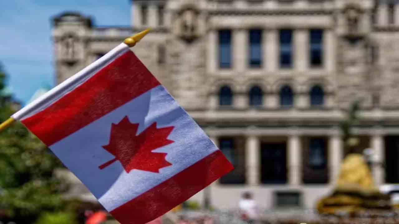 భారీగా భారతీయులను వెనక్కి పంపిన కెనడా