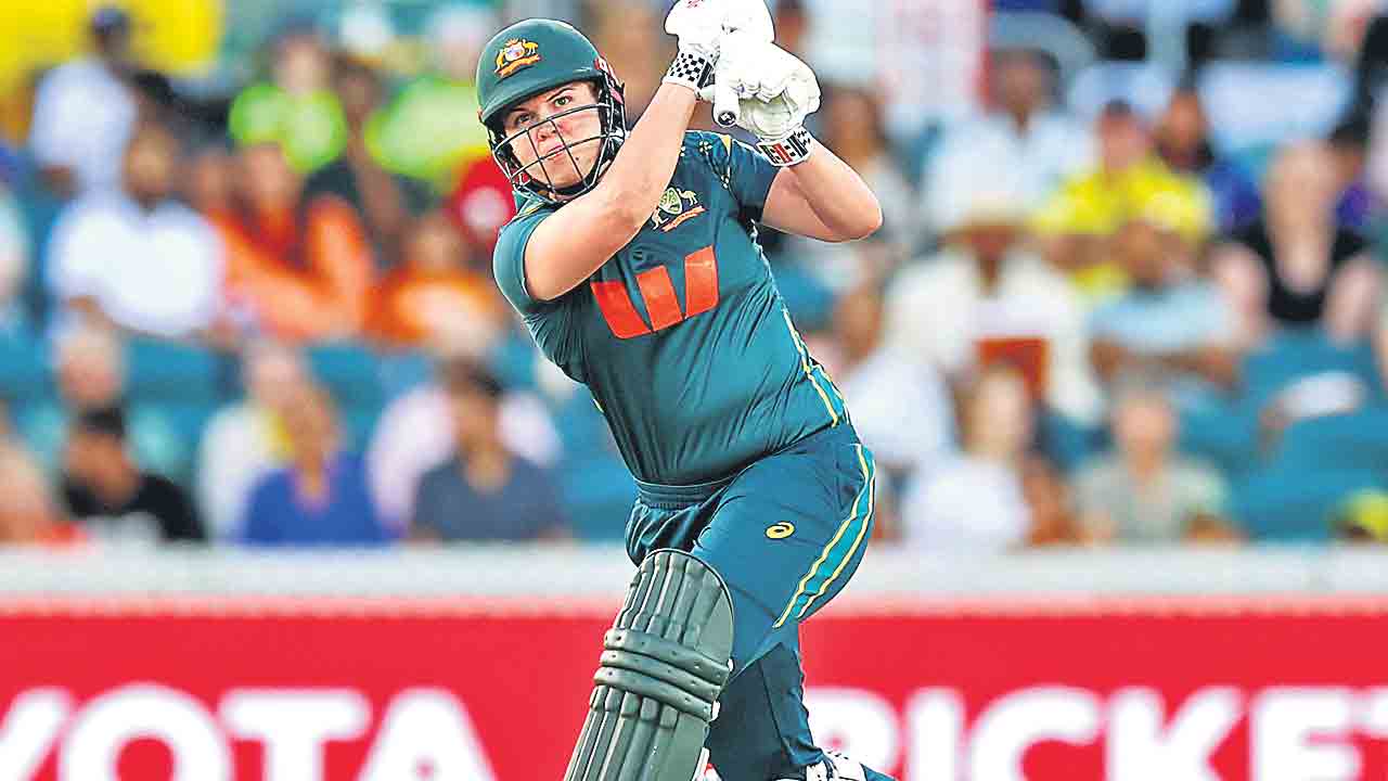 ఇంకా మిగిలే ఉంది.. రెండో టీ20లో భారత్‌ ఓటమి ఆసీస్‌ గెలుపు బాట