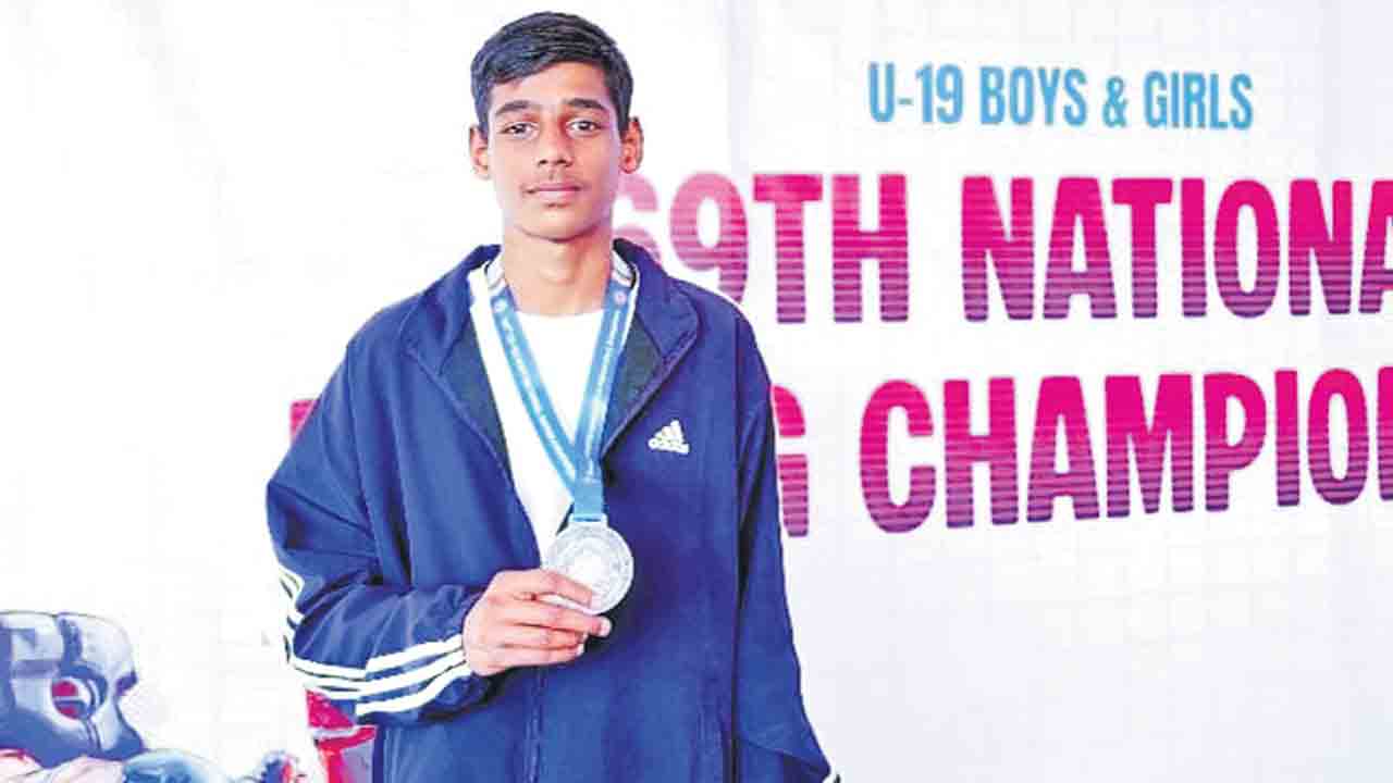 ప్రణవ్‌కు రజతం