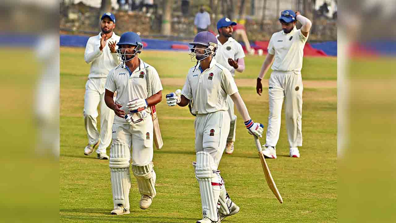 హైదరాబాద్‌ మ్యాచ్‌ డ్రా