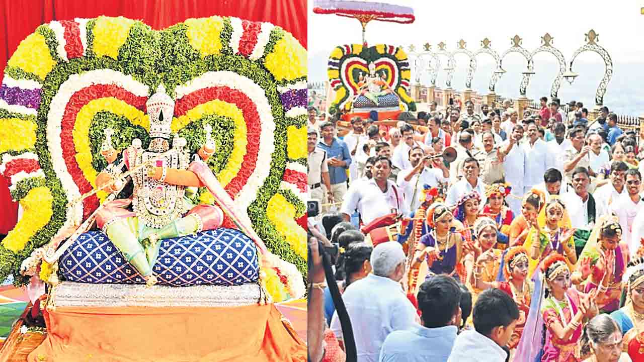 పొన్నవాహనంపై ఊరేగిన నారసింహుడు