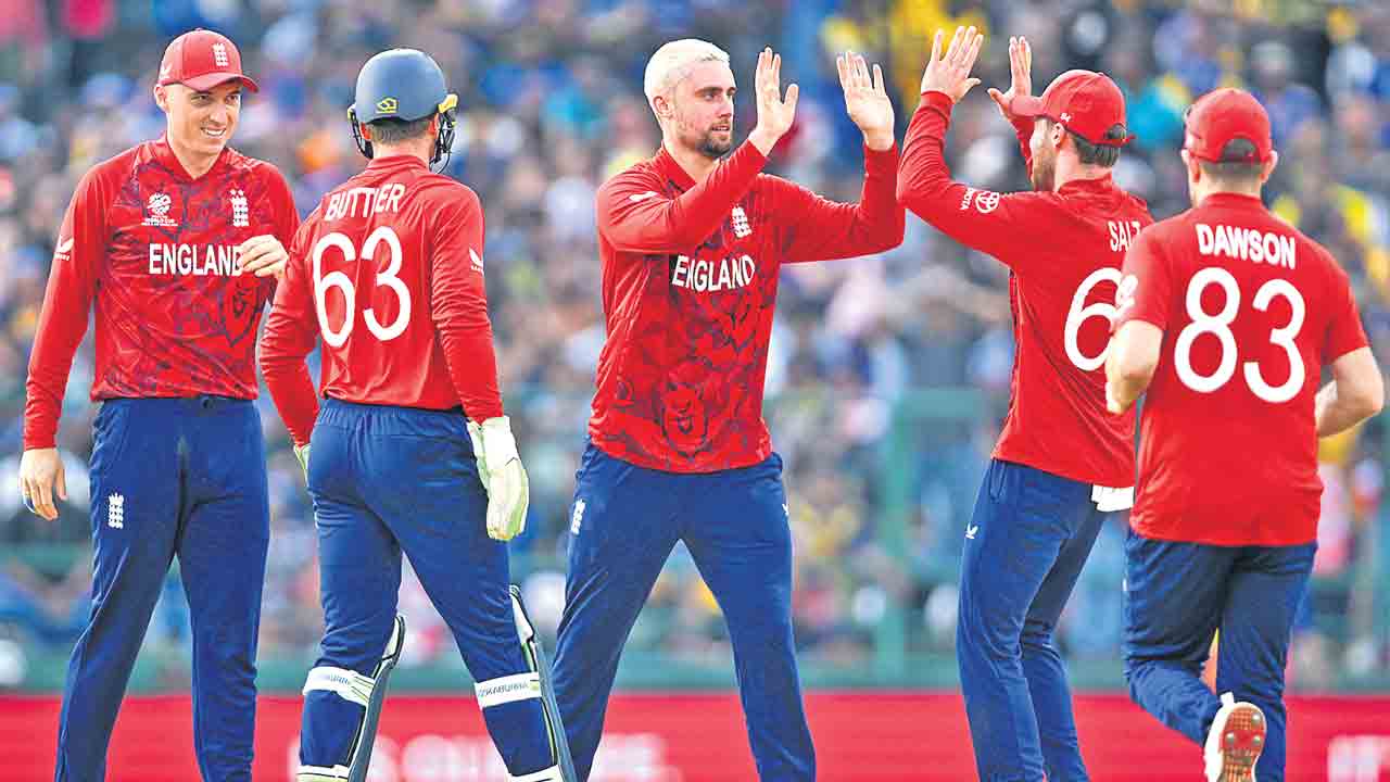 ఇంగ్లండ్‌ సూపర్‌ షో.. శ్రీలంకపై ఘన విజయం 