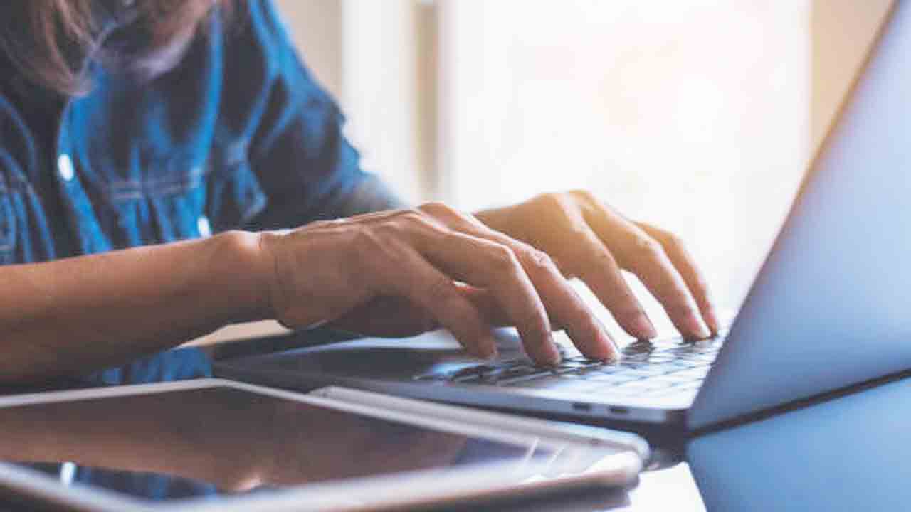 గురుకులాల కోసం ప్రత్యేక ఆన్‌లైన్‌ పోర్టల్‌