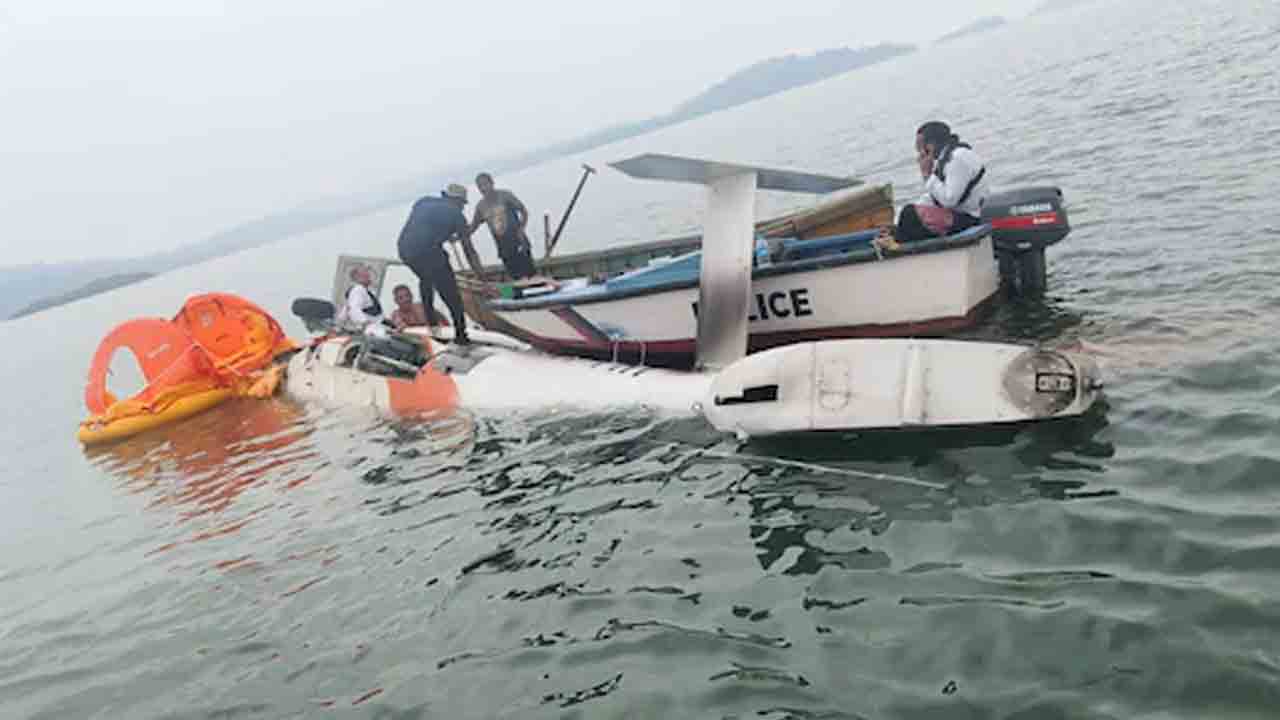 సముద్రంలో కూలిన హెలికాప్టర్‌.. ఏడుగురికి తప్పిన ప్రాణాపాయం