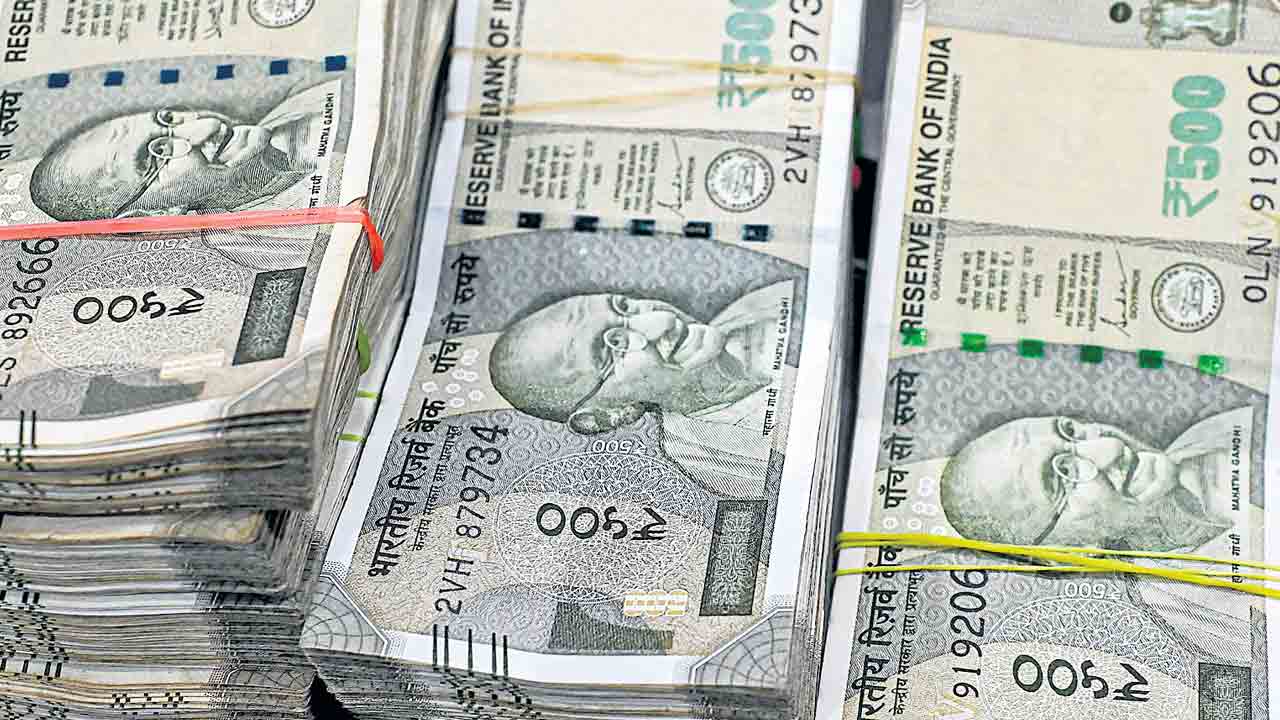 9 నెలల్లో 18 కోట్ల కమీషన్‌.. వైద్యశాఖలో కీలక అధికారి వసూళ్ల దందా