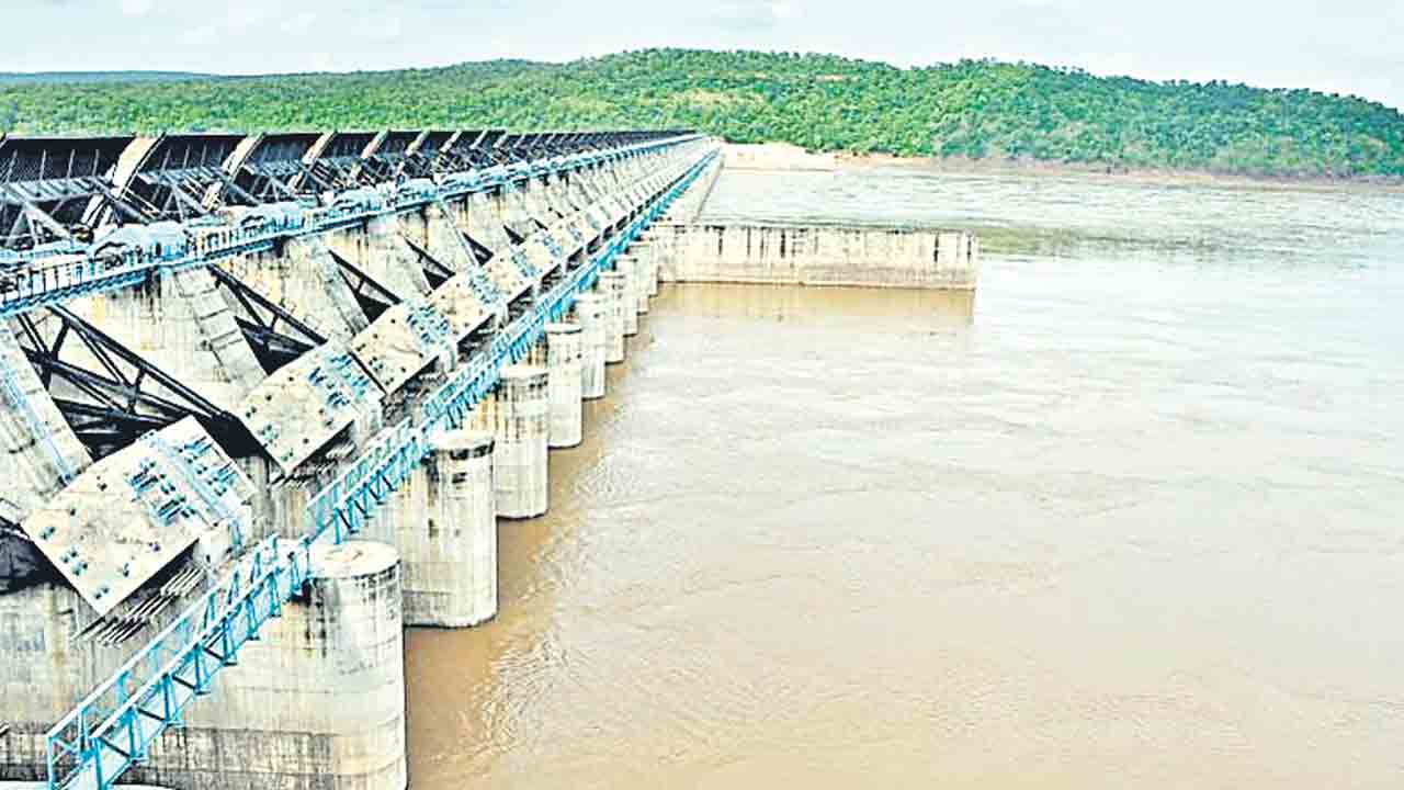 ‘సమ్మక్క’ రీ సర్వే.. 10 కోట్లకు స్కెచ్‌.. బరాజ్‌ బ్యాక్‌వాటర్‌ ఎఫెక్ట్‌పై మళ్లీ అధ్యయనం