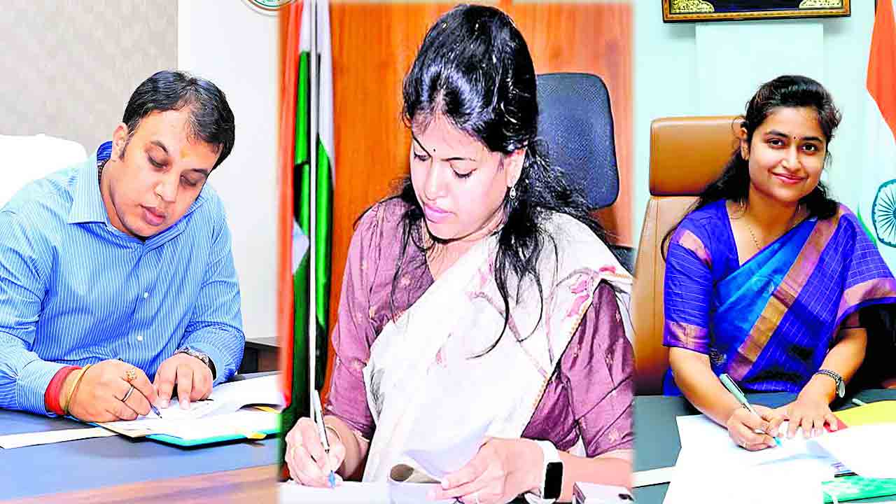 బాధ్యతలు స్వీకరించిన కలెక్టర్లు