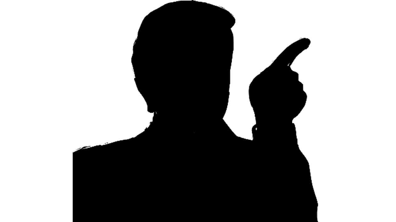 వైద్యశాఖలో షాడో మంత్రి.. చక్రం తిప్పుతున్న కమీషన్‌ ‘రాజ్‌’