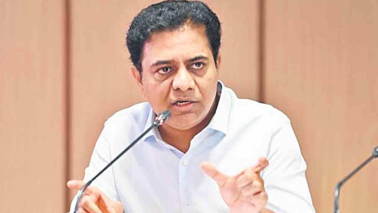 2 లక్షల ఉద్యోగాలేవి.. రెండేండ్లయినా అతీగతి లేవు