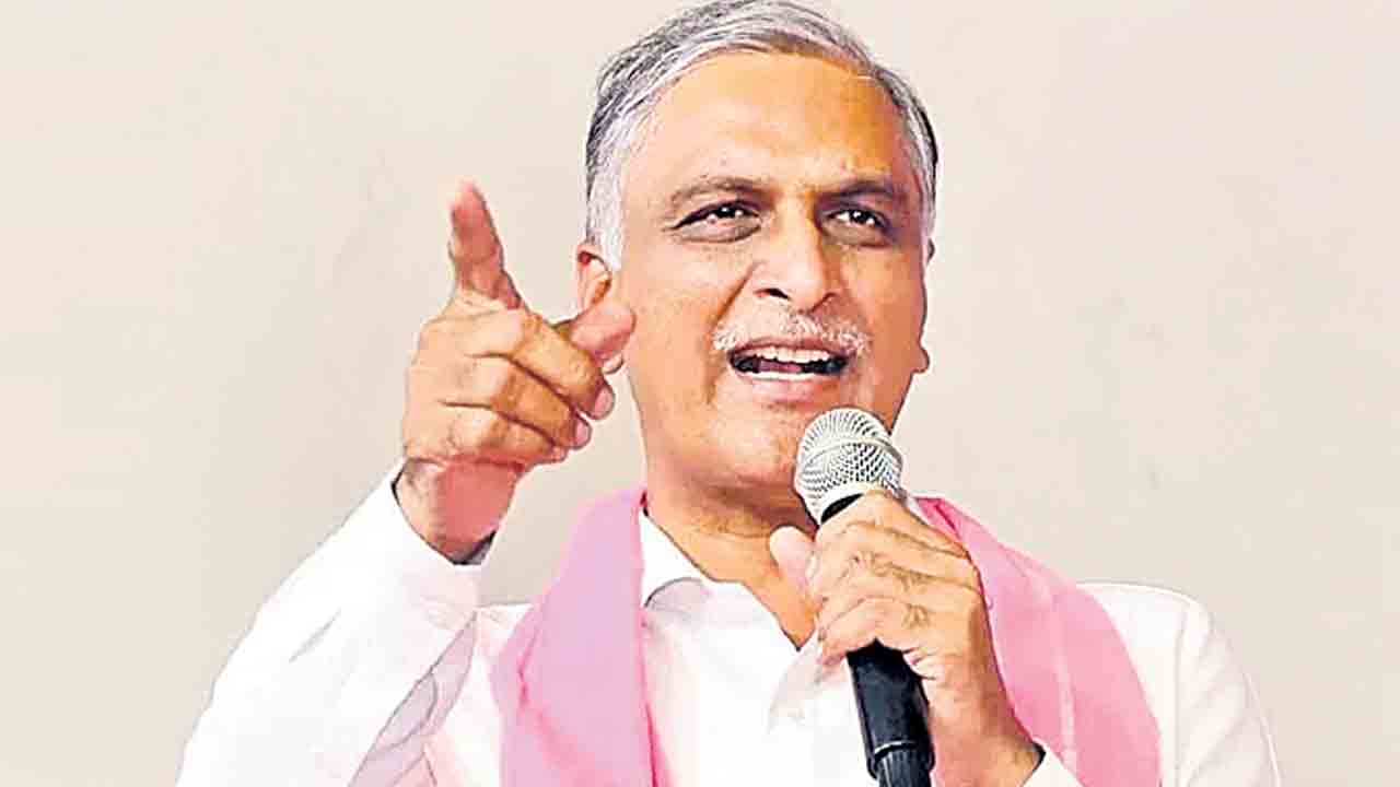 సీఎం చదువుకు కోట్లు.. గురుకులంలో పాముకాట్లు!