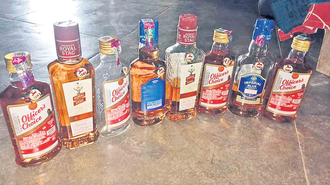 సర్కార్‌ సీసా.. సిండికేట్‌ లేబుల్‌.. బెల్టు షాపుల కోసం గ్రామ సరిహద్దుల పంపకం