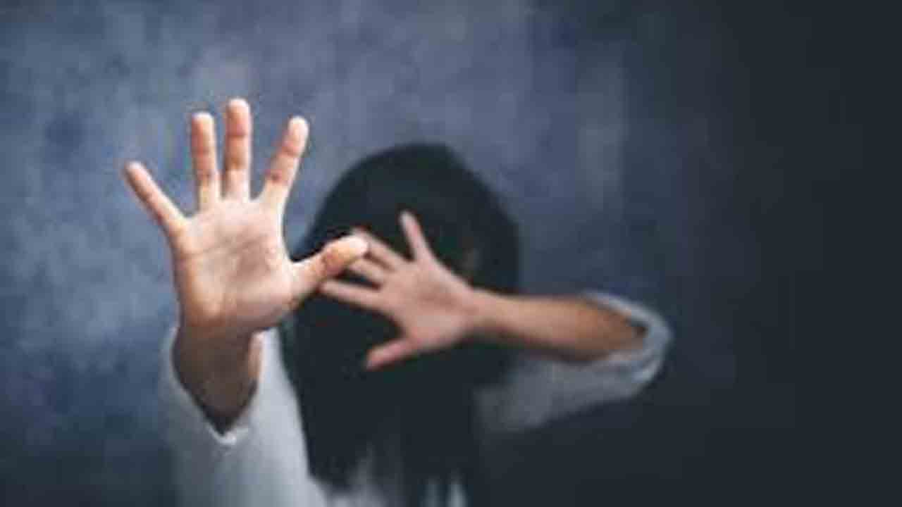 మేడారం జాతరలో బాలికపై గ్యాంగ్‌ రేప్‌?