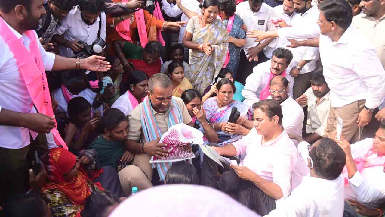 ఇందిరమ్మ రాజ్యమంటే పేదల ఇండ్లు కూల్చుడా ?