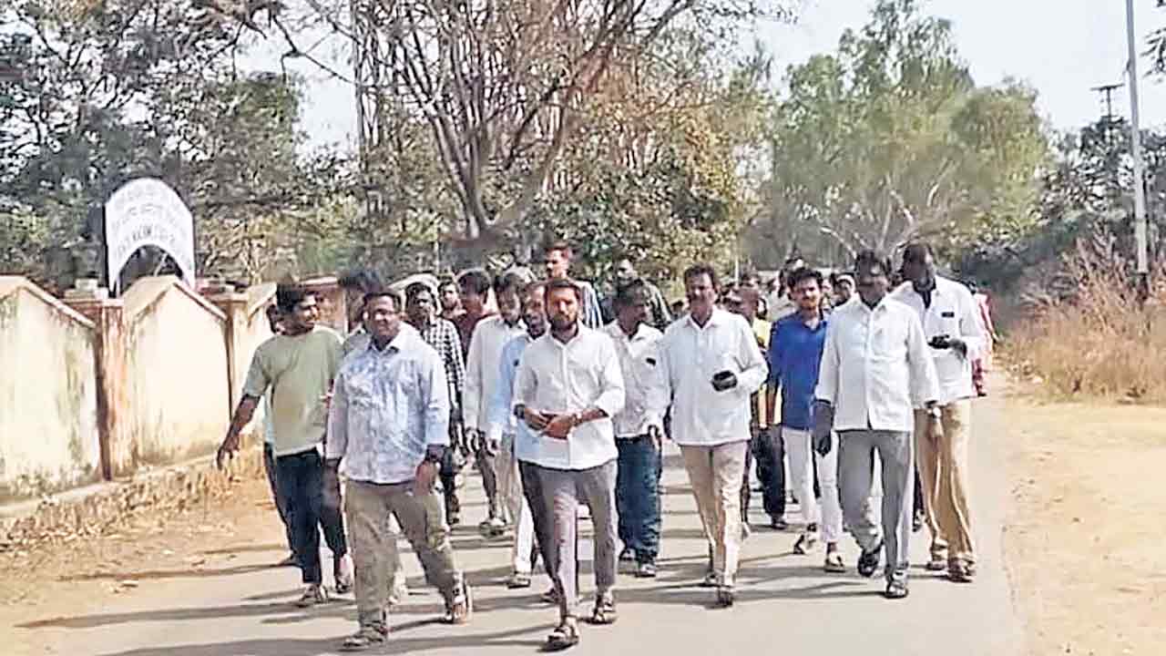 భువనగిరిలో కాంగ్రెస్‌ అరాచకం