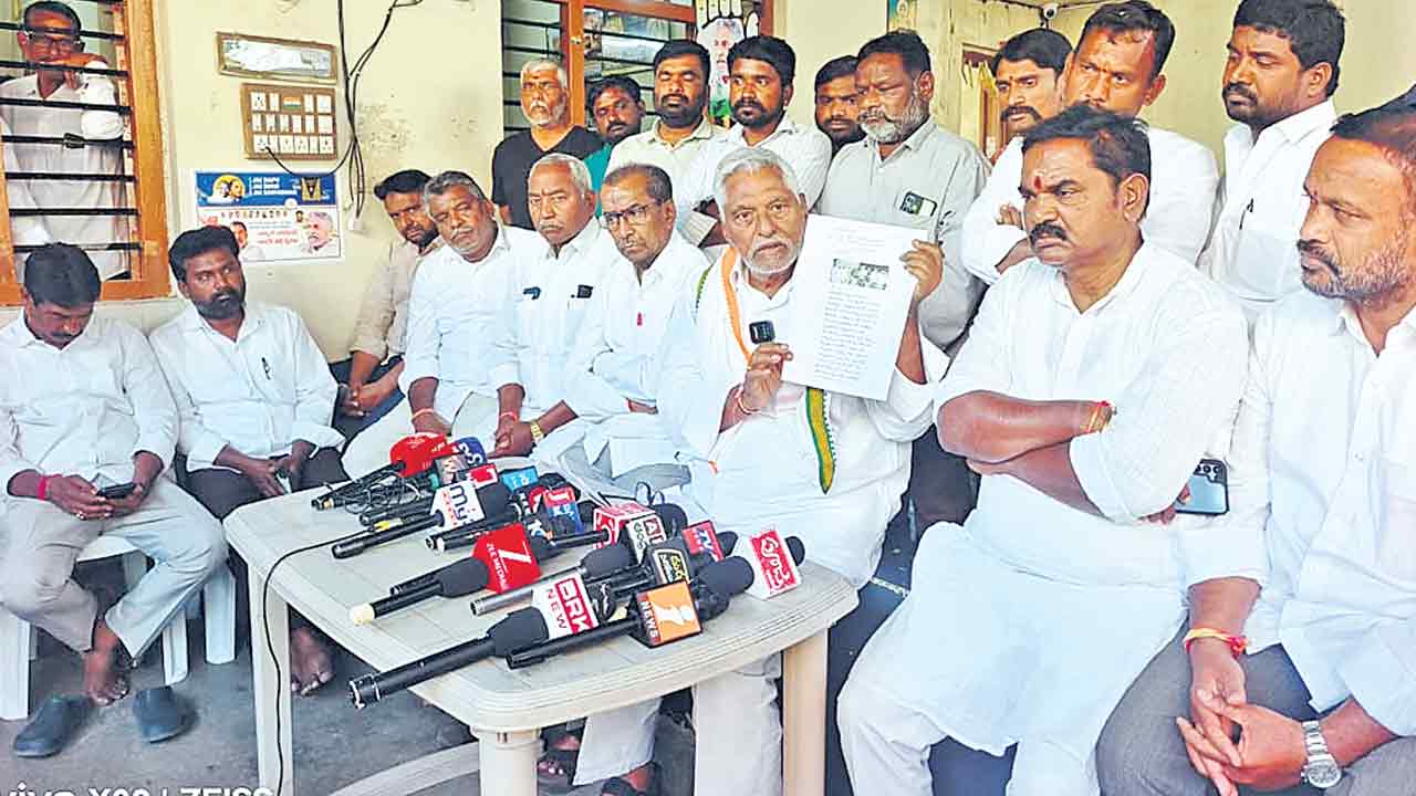 కాంగ్రెస్‌లో ఉండుడా..పోవుడా?