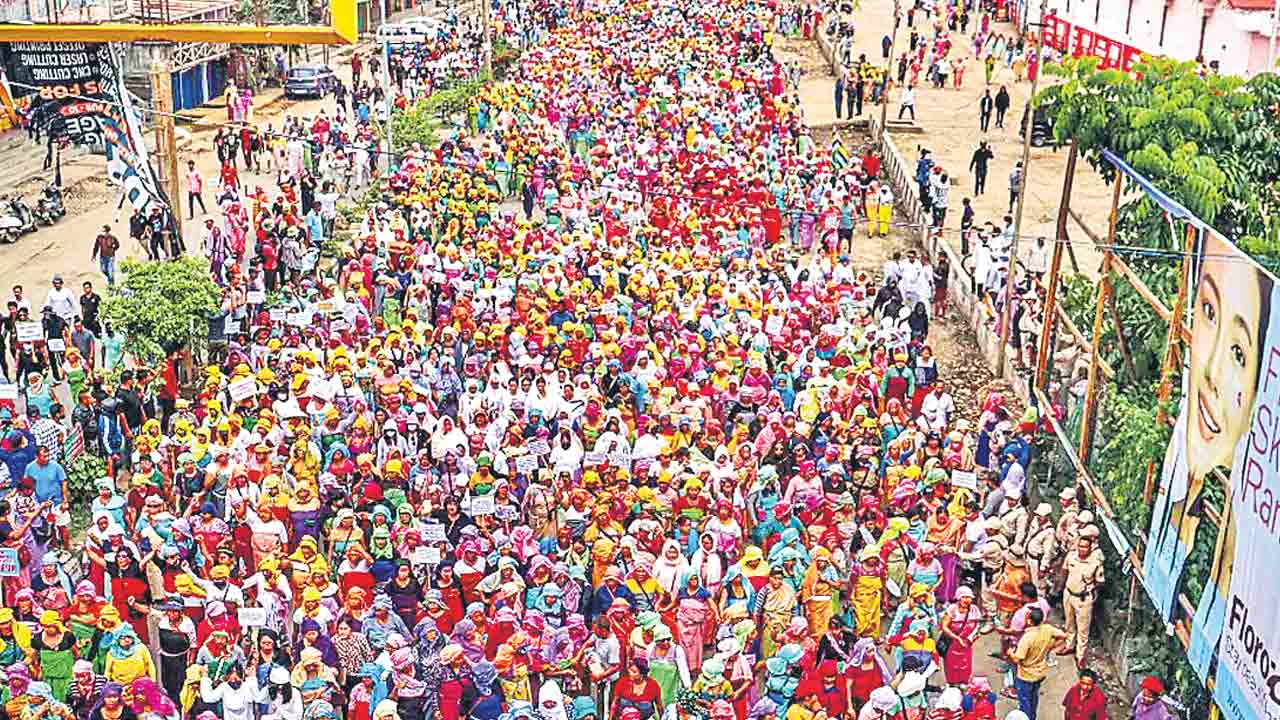 సకాలంలో పునరావాసం కావాలి