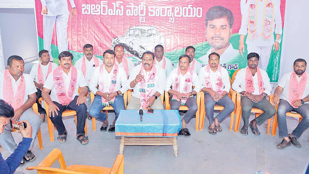 సీఎం సభ అట్టర్‌ ఫ్లాప్‌