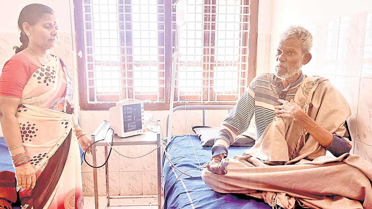 రామాయంపేటలో కాంగ్రెస్‌ రౌడీయిజం