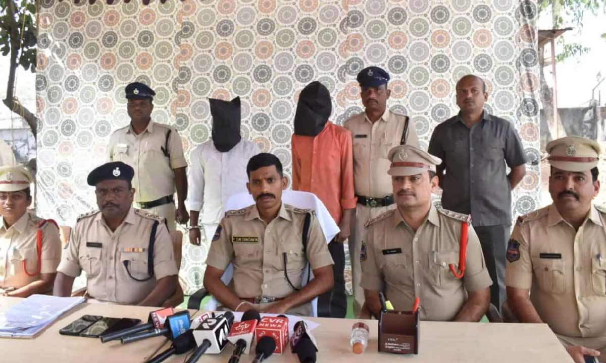 ఎన్నికల్లో పోటీ కోసం బిడ్డను చంపిన తండ్రి