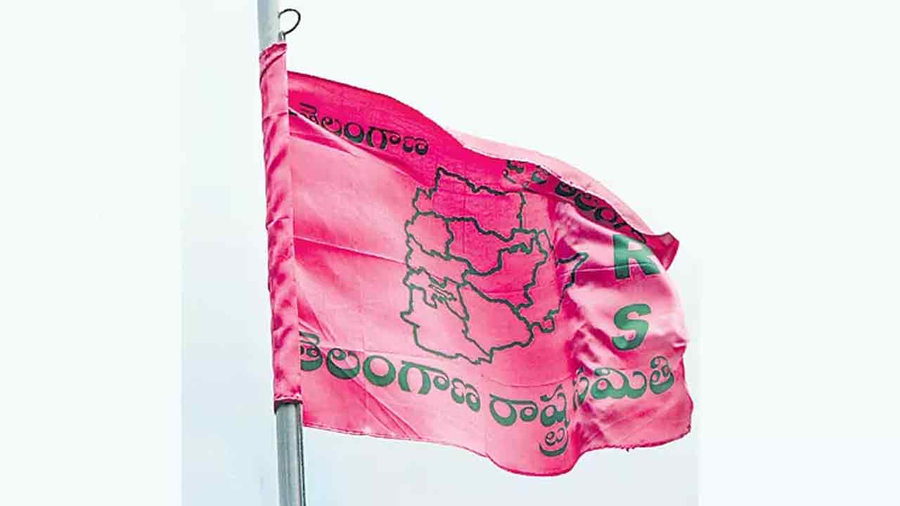 పట్టుసడలొద్దు పట్టణం చేజారొద్దు