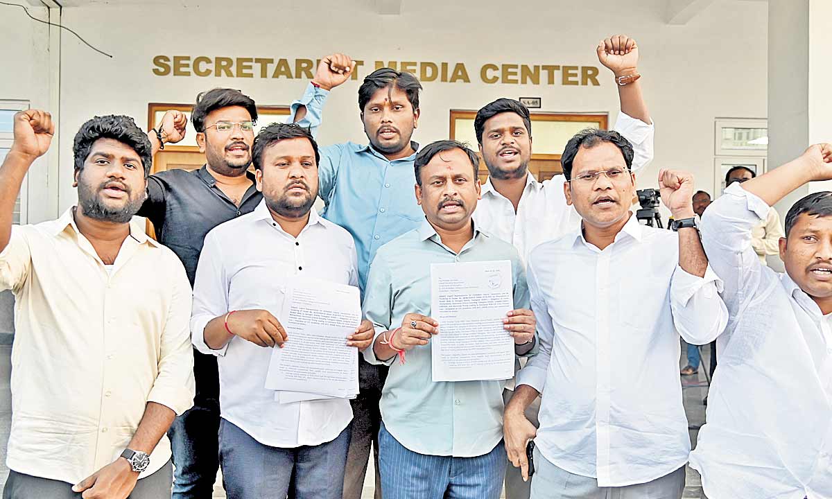 బంకర్‌బెడ్స్‌ కుంభకోణంపై సీబీఐ విచారణ జరపాలి