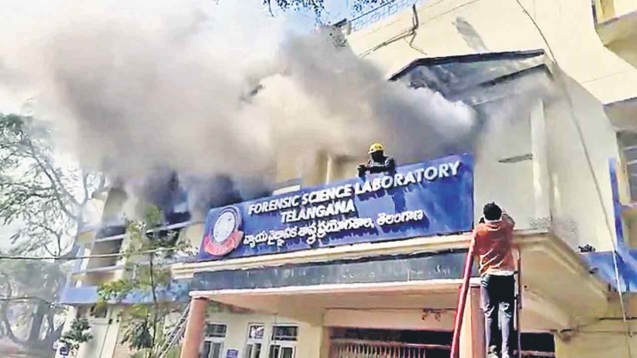 FSL Fire Accident | ఫొరెన్సిక్ అగ్ని ప్రమాదంపై ఎన్నో ప్రశ్నలు.. రెండు వారాలైనా కారణాలు తేల్చని పోలీసులు