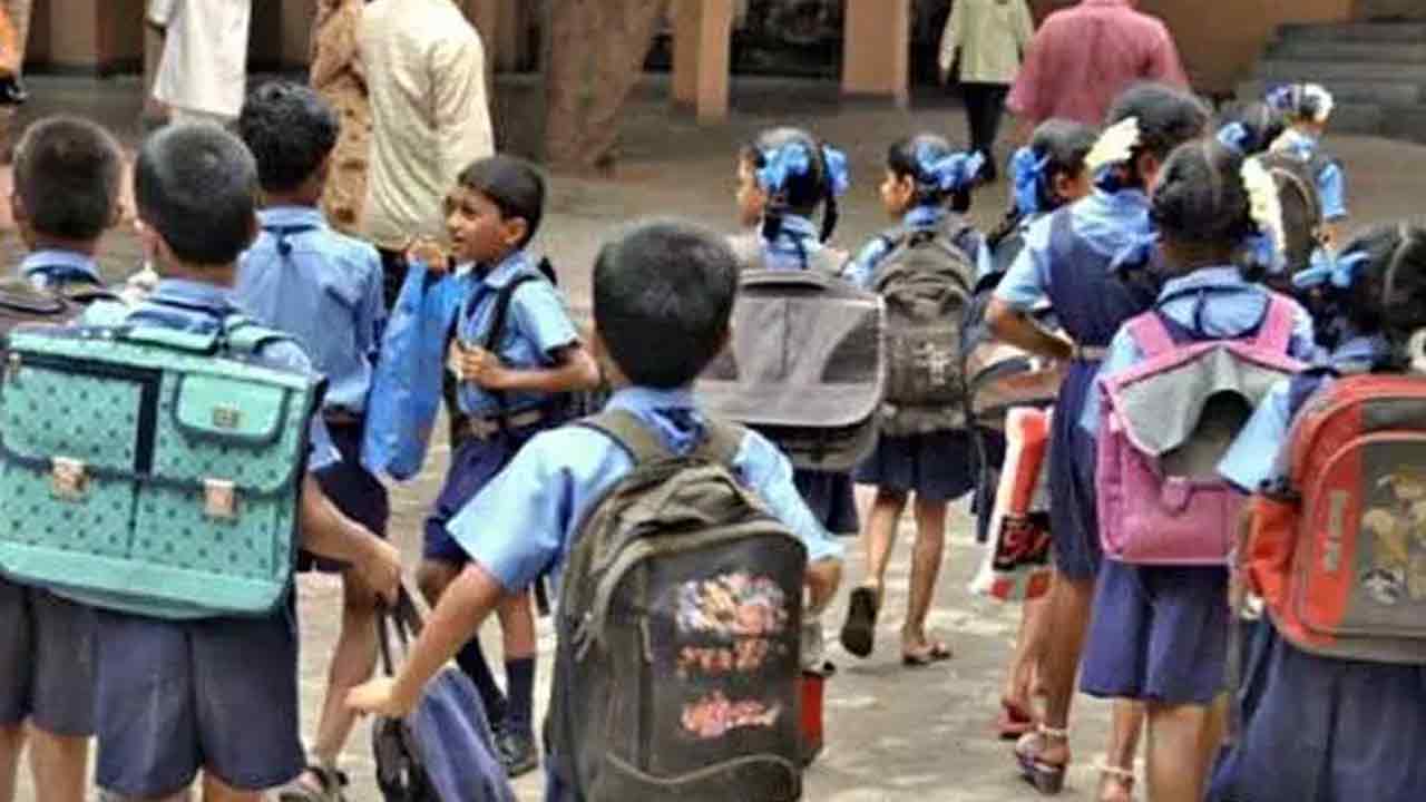 మార్చి 16 నుంచి ఒంటిపూట బడులు