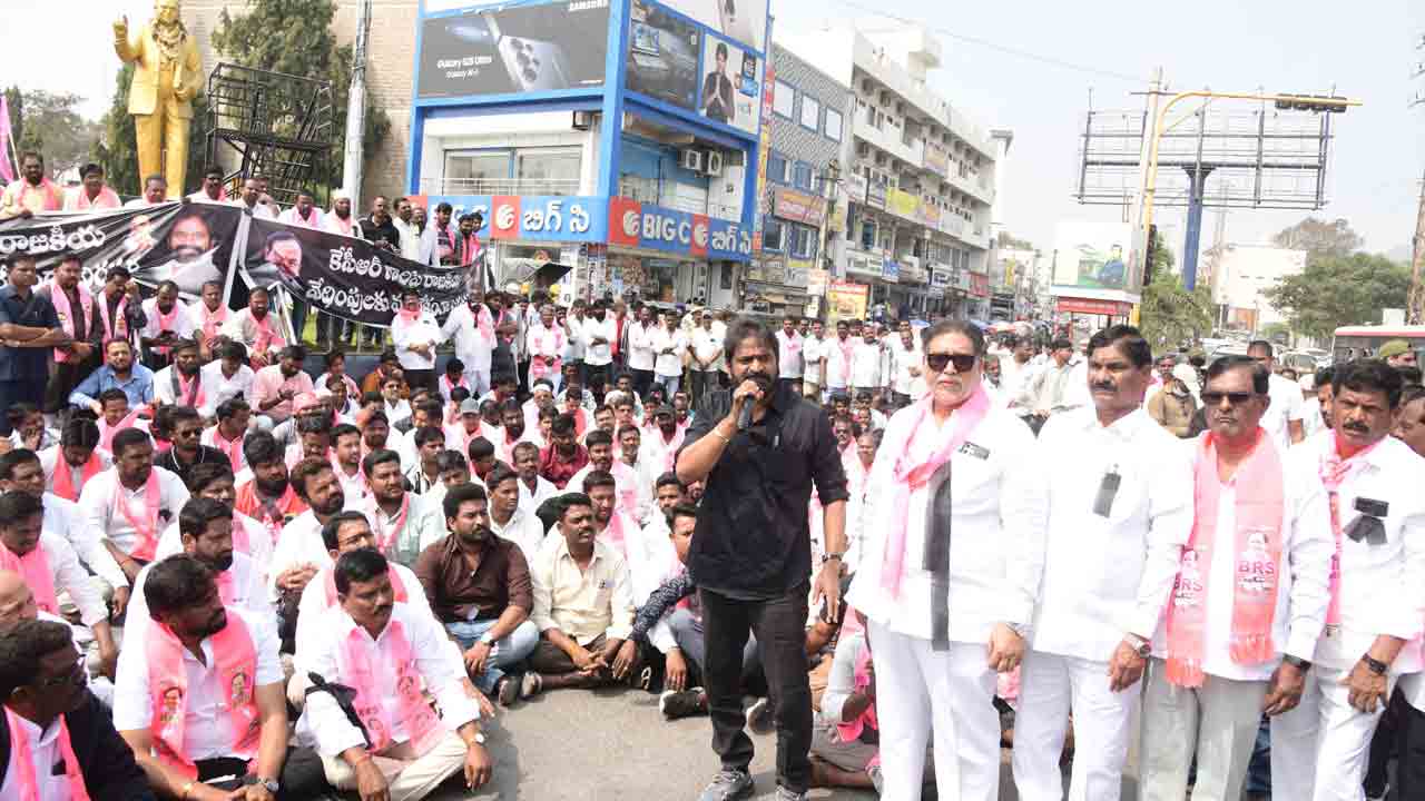 మిన్నంటిన నిరసనలు