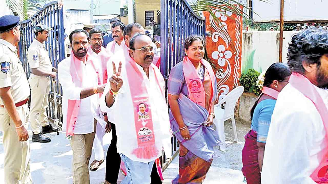 పట్నంలో హైడ్రామా…