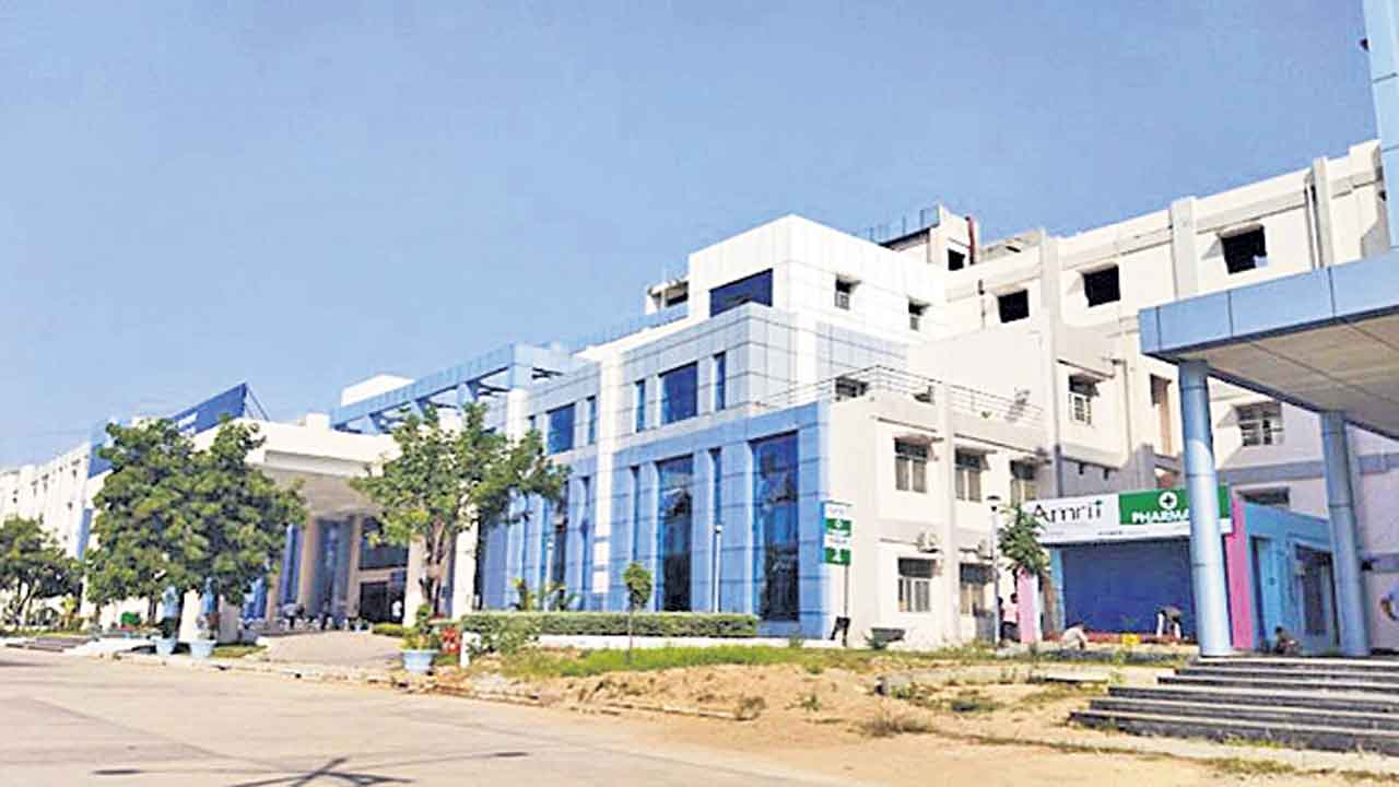 AIIMS | ఎయిమ్స్‌లో వెక్కిరిస్తున్న ఖాళీలు.. దేశవ్యాప్తంగా 19,561 పోస్టులు ఖాళీ..వైద్య రంగంపై బీజేపీ సర్కార్‌ నిర్లక్ష్యం