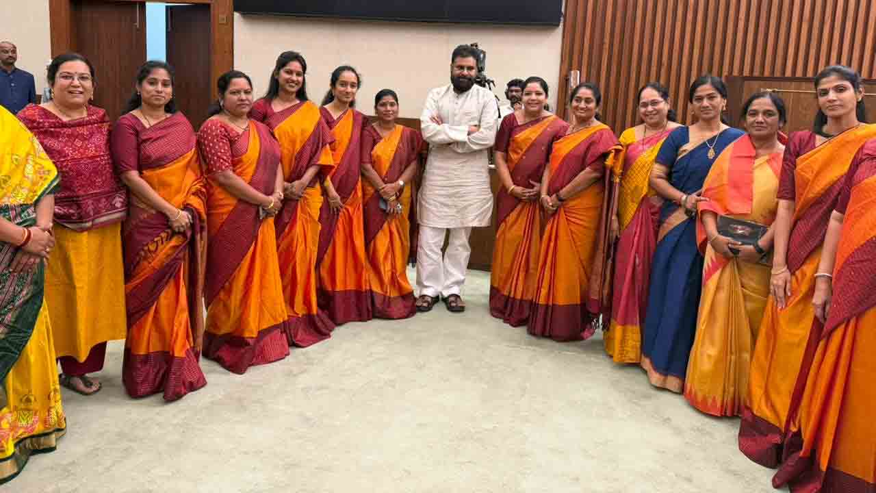 AP Assembly | ఏపీ అసెంబ్లీకి ఒకే రంగు చీరలో మహిళా ఎమ్మెల్యేలు.. సభకు ప్రత్యేక శోభ