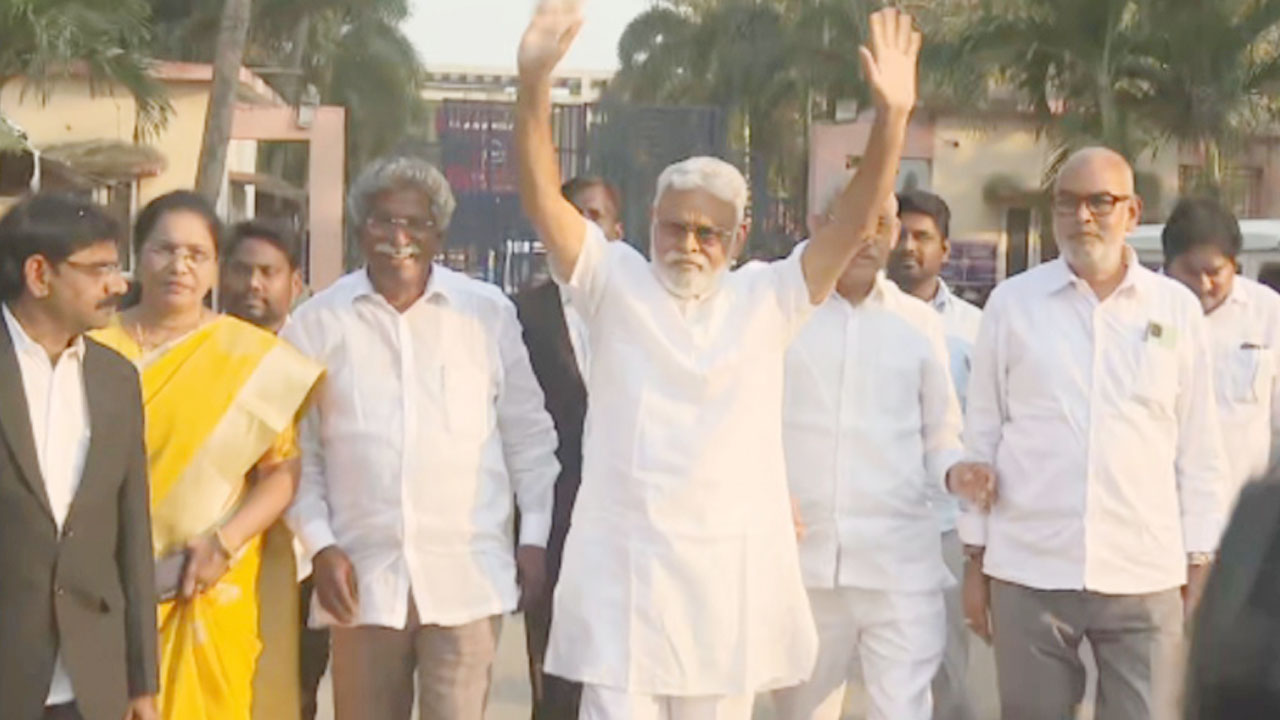 Ambati Bail | మాజీ మంత్రి అంబటి రాంబాబుకు బెయిల్‌, విడుదల