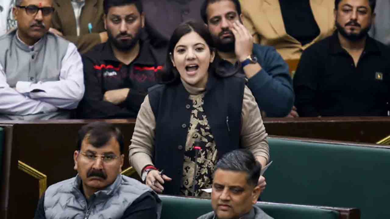 BJP MLA Devyani Rana | జమ్ముకశ్మీర్‌ బడ్జెట్‌ను విమర్శించిన బీజేపీ ఎమ్మెల్యే.. ప్రశంసించిన ఒమర్‌ అబ్దుల్లా ఎమ్మెల్యేలు, ఎందుకంటే?