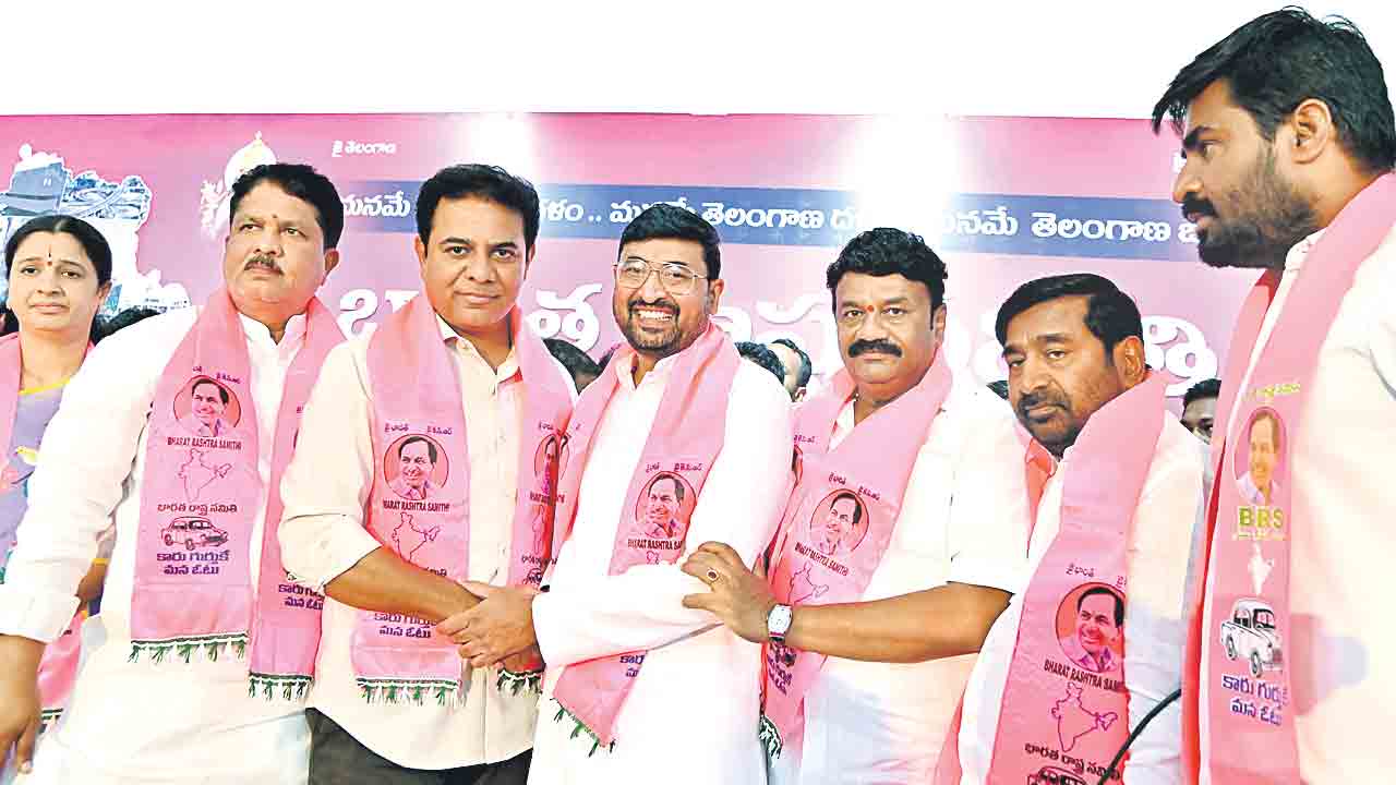 కార్పొరేషన్లు ఎన్ని చేసినా హైదరాబాద్‌లో కారుదే గెలుపు