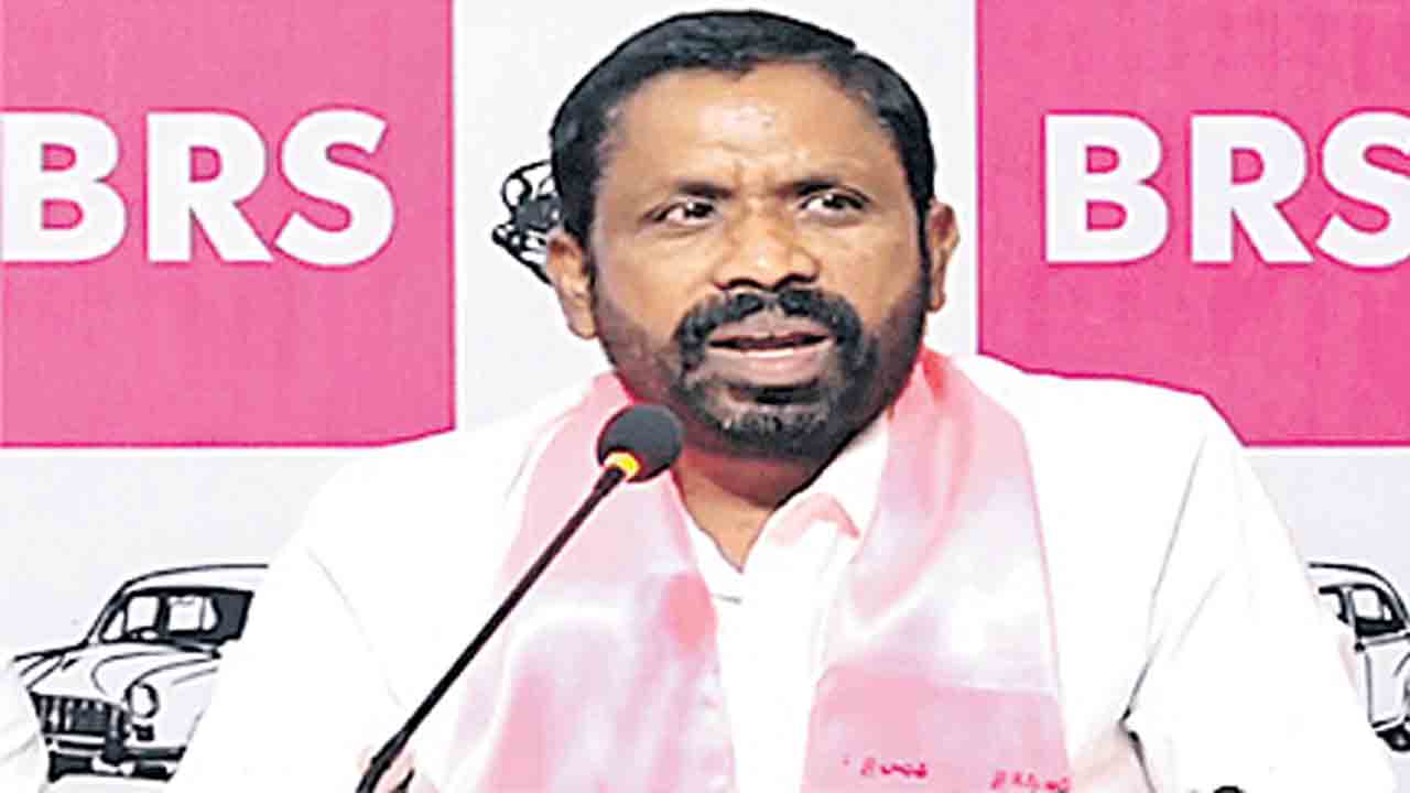 పీసీసీ చీఫ్‌వి దగుల్బాజీ మాటలు