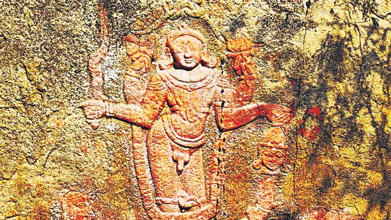 రాచకొండ గుట్టల్లో భైరవ శిల్పం