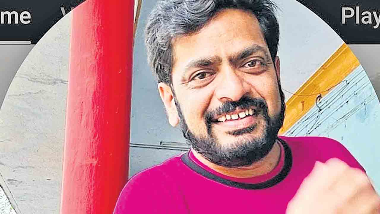 పాలేరు రిజర్వాయర్‌లో కారు బోల్తా