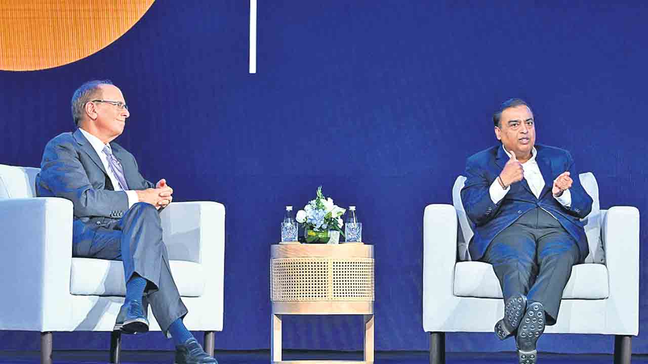 రూ.30 లక్షల కోట్ల డాలర్లకు..