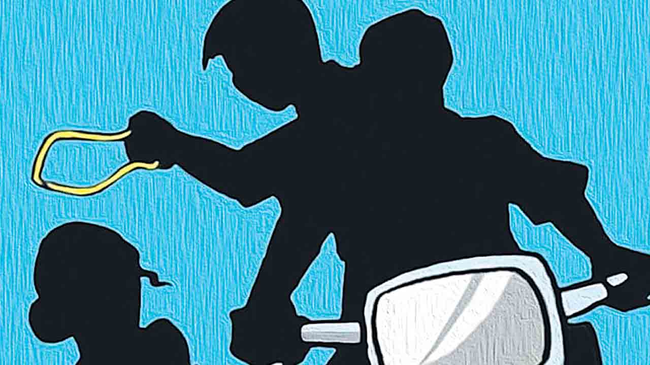 సీఎం ఇంటికి కూతవేటు దూరంలో చైన్‌ స్నాచింగ్‌