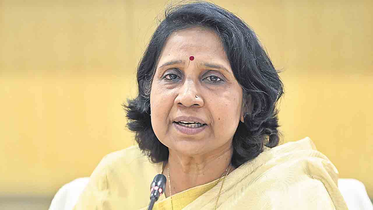 జడ్పీ ఎన్నికల్లోనూ ఈవీఎంలు.. టీజీఎస్‌ఈసీ కమిషనర్‌ రాణికుముదిని