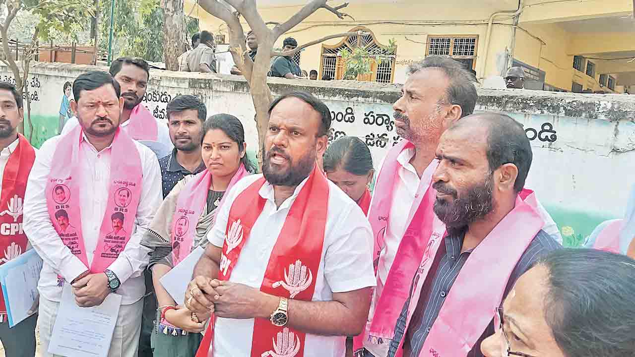 కాంగ్రెస్‌లో సమర్థులు లేరా?.. సీపీఐ సహాయ కార్యదర్శి అజయ్‌సారథి