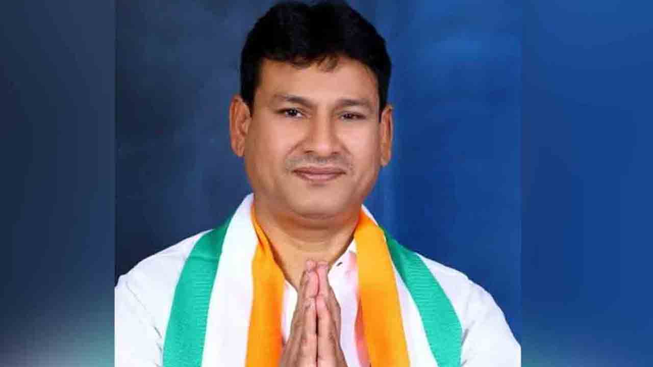 కాంగ్రెస్‌ కార్పొరేటర్‌ శ్రీమాన్‌ అరెస్టు