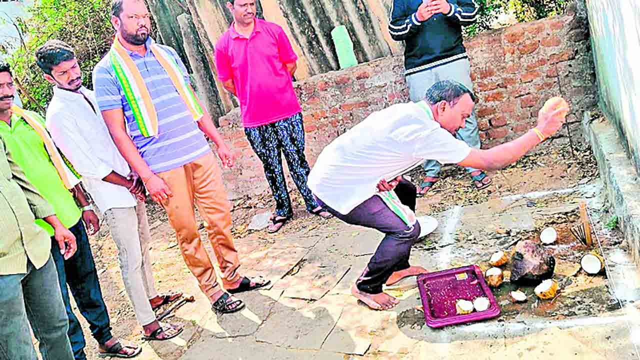 హస్తం నేతల ఆగడాలు